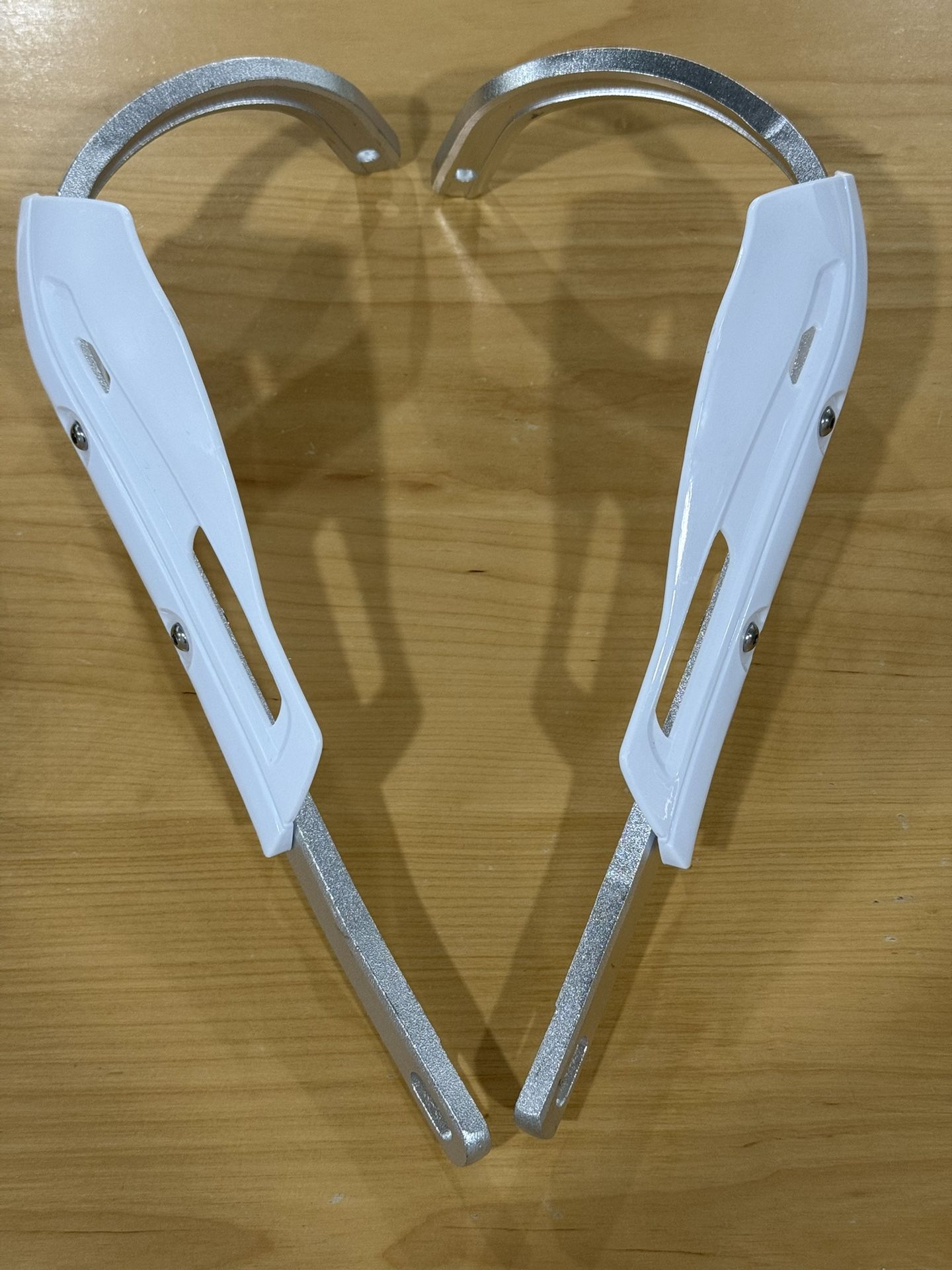 1 Pair Universal Handlebar Hand Guards, Hand Guard Protector Fit for Motorcycle Motocross Enduro Aluminum Inside Hand Brush Guards Dirt Bike ATV(Whit