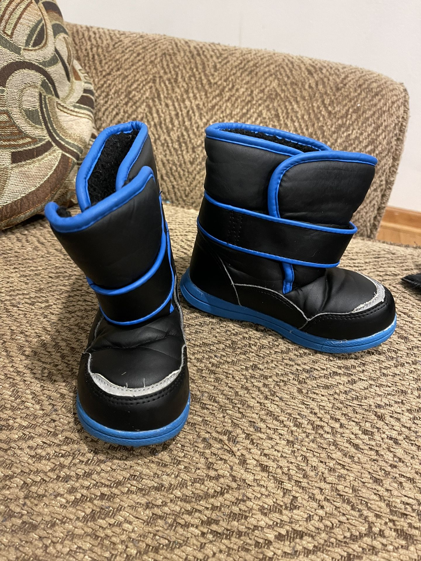 Snow Boots