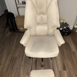 Big & Tall Executive Office Chair (400lbs) with Footrest - Beige Mesh