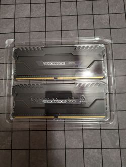 16GB 2x8GB DDR4 2400MHZ Corsair Vengeance LED Ram