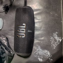 JBL Charge 5 Wifi