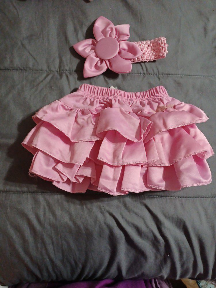 5 Outfit Baby Girl Clothes, Hats And Blanket