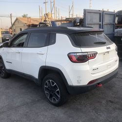 21 Jeep Compass Parts.  4WD  AA1590