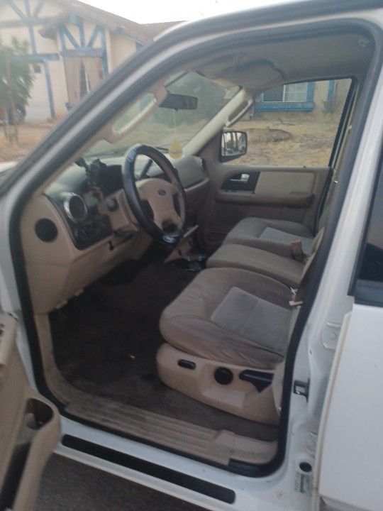 2003 Ford Expedition