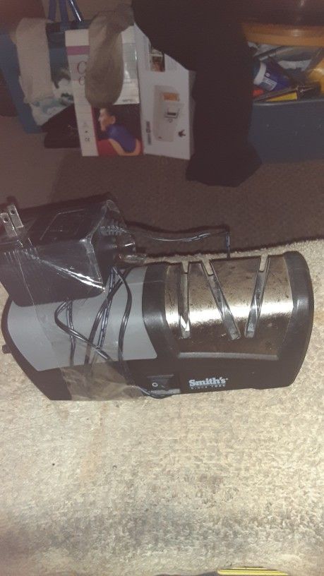 Smiths Electric Knife Sharpener