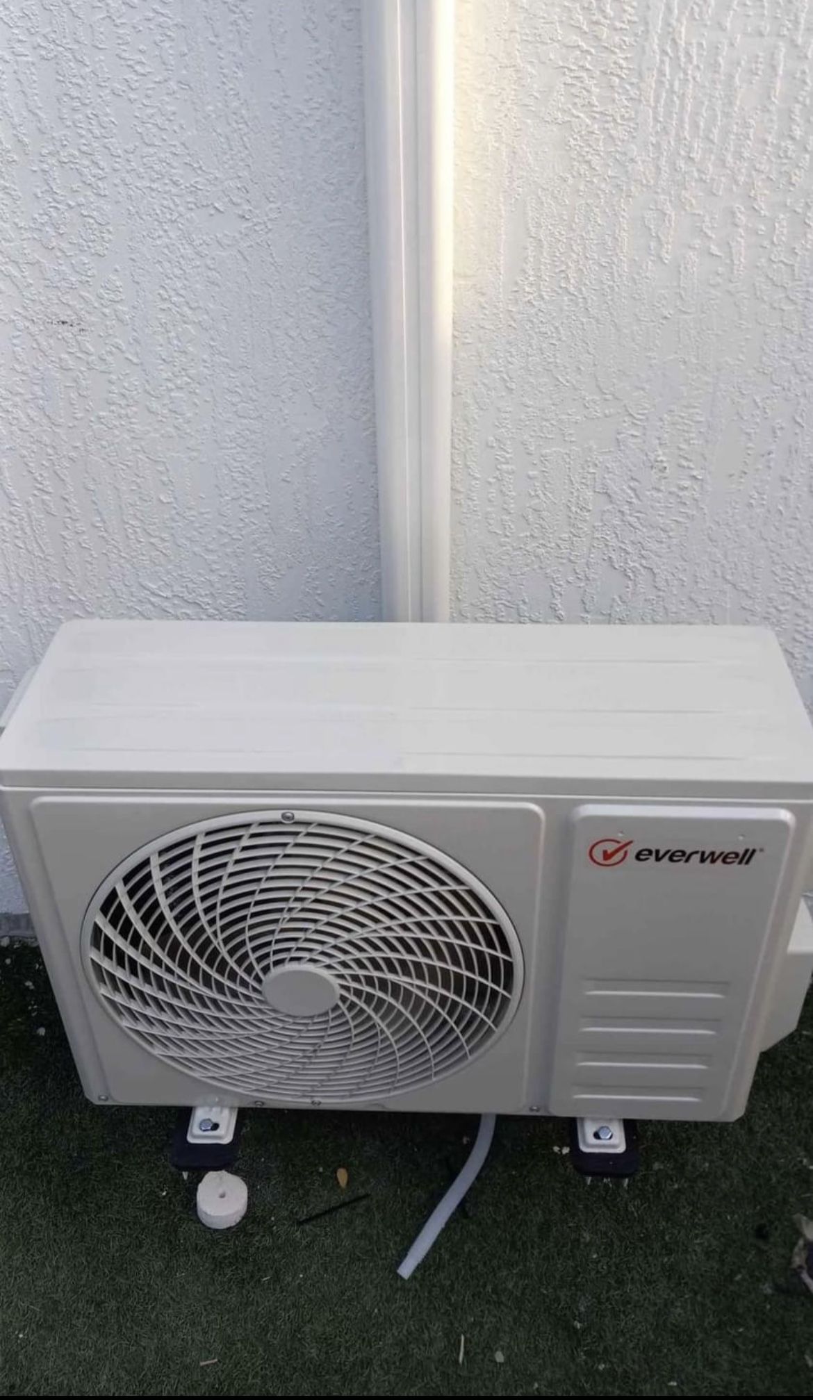 Mini Split (Air Conditioner)