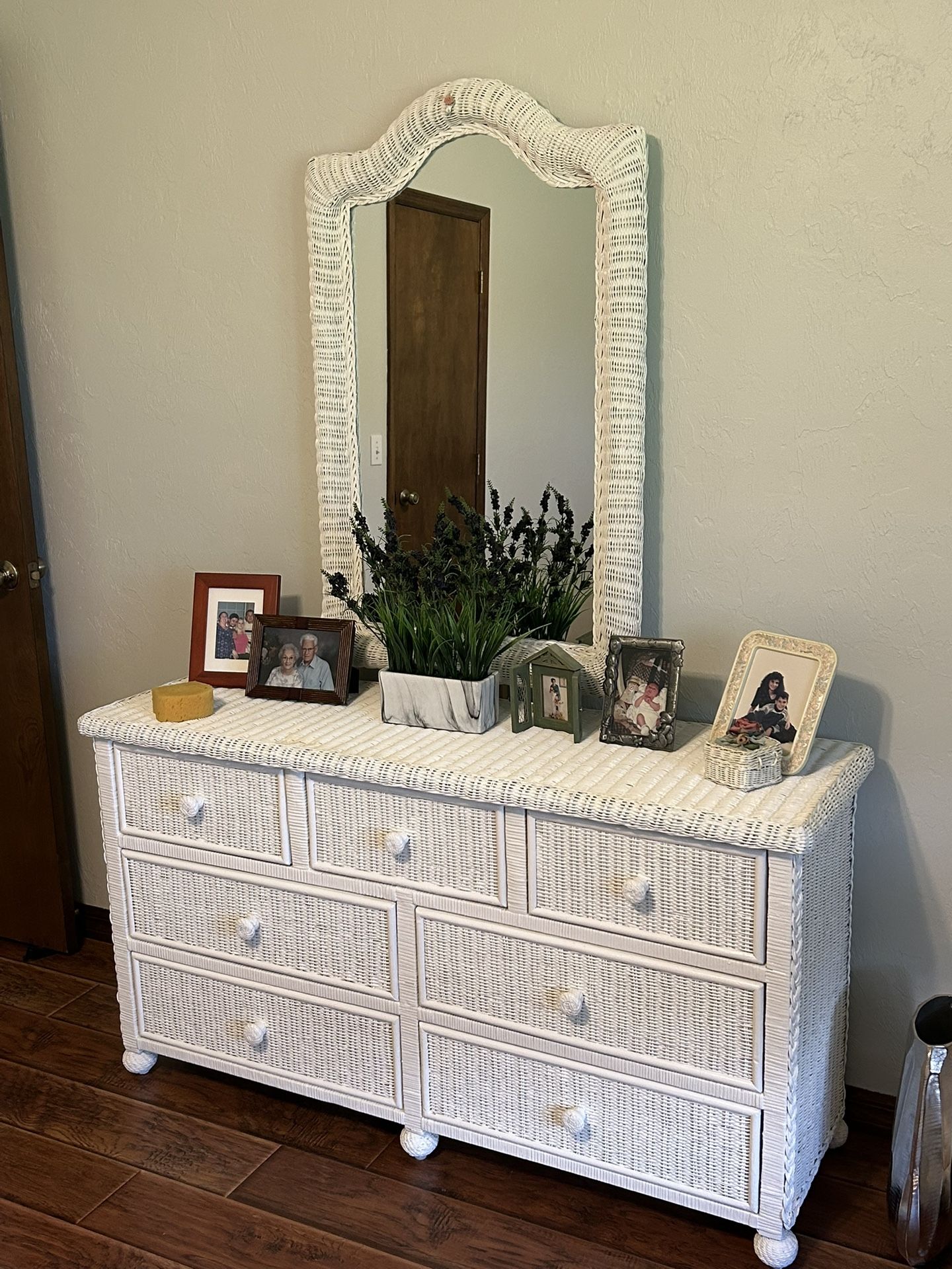 Wicker Bedroom Set