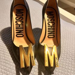 Moschino Blk Heels 