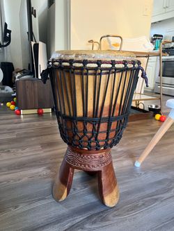 Unique 3 leg djembe African drum