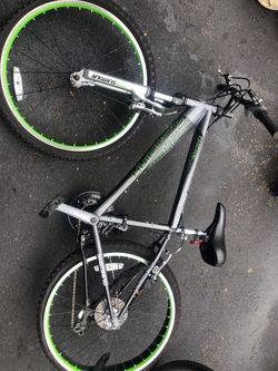 Schwinn shimano needs new tube 21speed w 24” tires