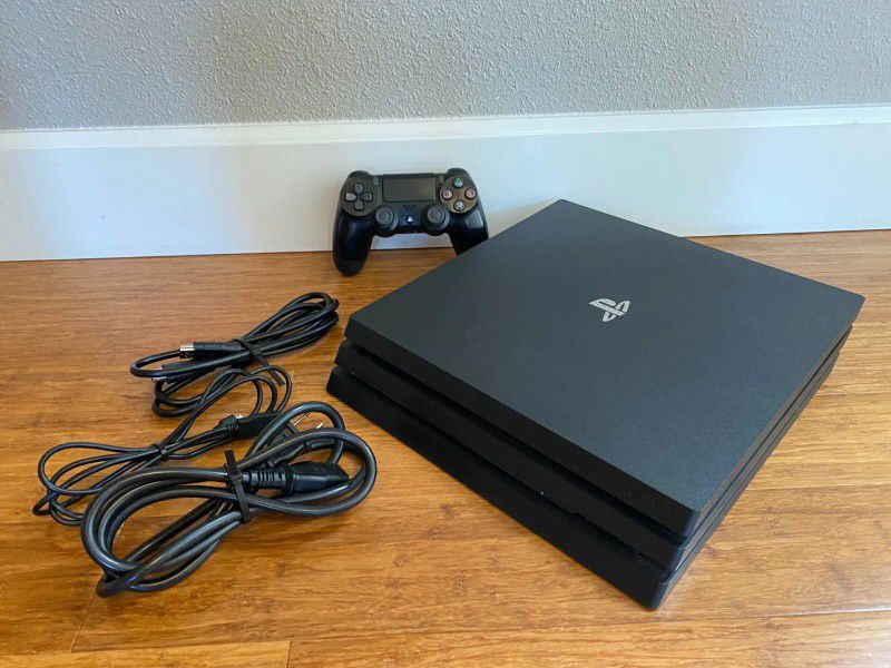 PLAYSTATION 4 PRO 1TB Hard Drive With 1 controller 
