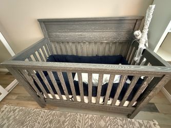 Pottery Barn Baby Crib With Mattress  Very Good Condition