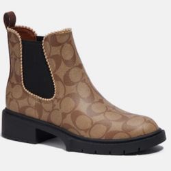 Boots  Coach Women Size 7.5 NEW