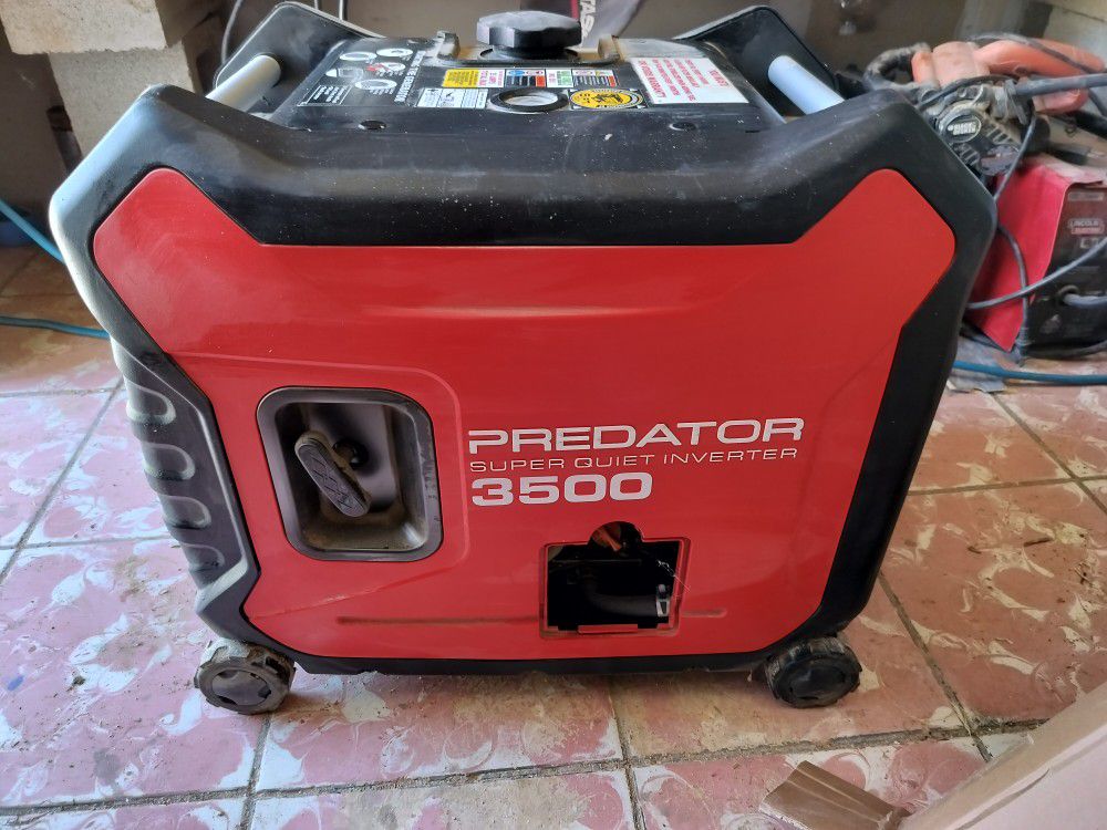 Predator 3500 Generator Like New Very Low Hours 