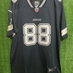 CEEDEE LAMB DALLAS COWBOYS NIKE JERSEY BRAND NEW WITH TAGS SIZES MEDIUM, LARGE AND XL AVAILABLE