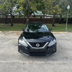 2017. Nissan Altima SR