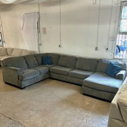 Sectional Couch 
