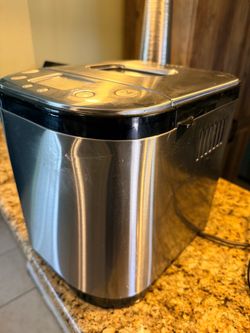 Frigidaire 15 Program Automatic Bread Maker, Stainless Black EBRM100-SSBLACK