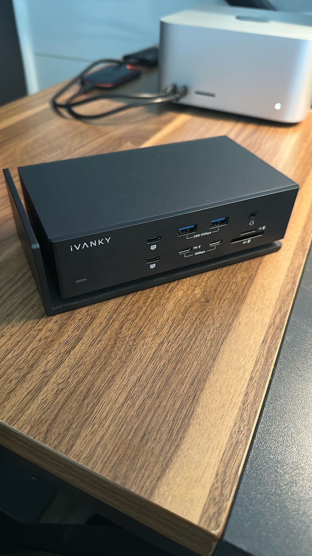iVanky FusionDock Max 1