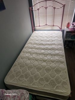 Twin girls bed