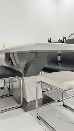 Dining set