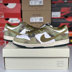 Size 9.5M - Nike SB Dunk Low x Alexis Sablone ‘Chameleon’ - Brand New