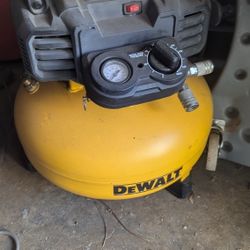 DeWalt  Pancake Air Compressor 