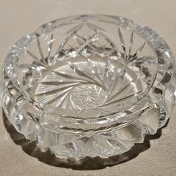 Vtg Ashtray Cigar Cut Glass Pinwheel Thick Lead Glass 5” x 2” EUC
