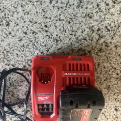 Milwaukee Rapid Charger And 2.0 Battery