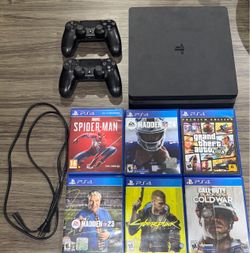 PlayStation 4 Bundle - Great Condition - 2 Controllers + 6 Games