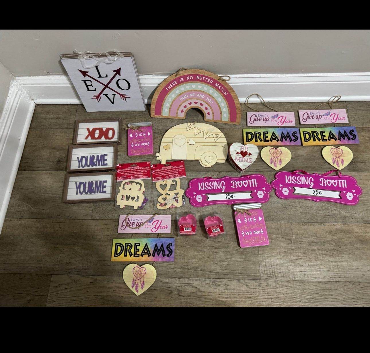 Valentines Home Decor Lot