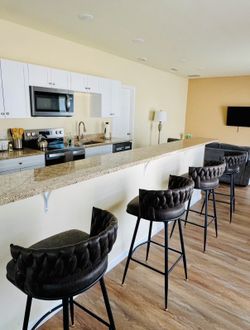 Modern Swivel Bar & Counter Stools – Like New