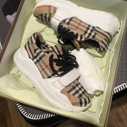 Burberry Shoes Size 8