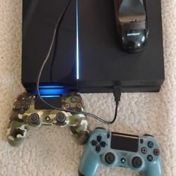 PS4 2 Controllers Plus Dual charging Station.