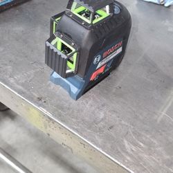 Bosch Professional 300 Ft  360 Degree Laser Level
