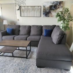 Gray Sectional Couch Free Delivery Ashley's Furniture 🛋️
