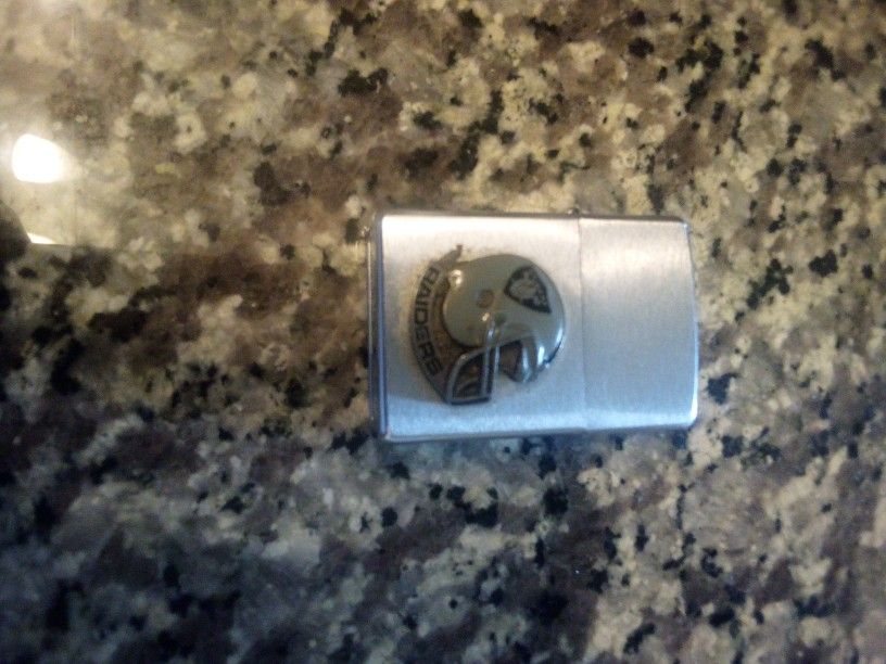 Oakland Raiders Zippo Lighter