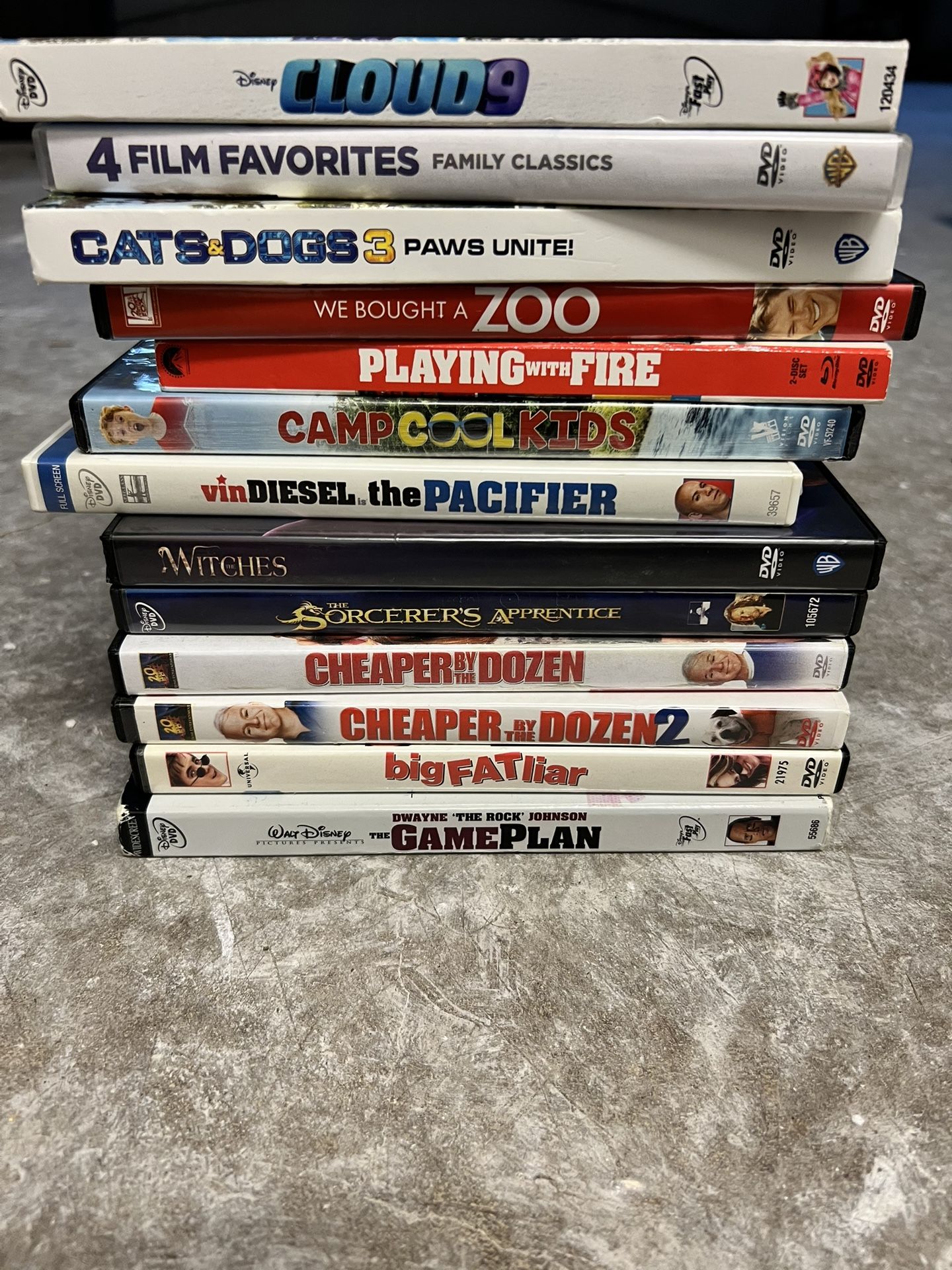 Disney, WB , Etc Kids DVD Set