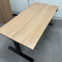 Friant Adjustable Desk 