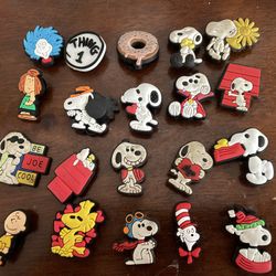 Snoopy croc charms