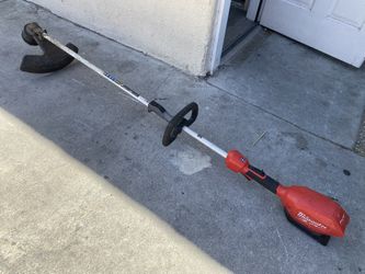 Milwaukee Brushless Cordless Battery powered Trimmer in Great Working Condition