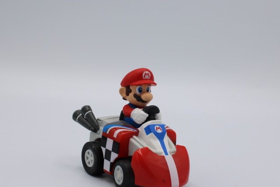 Super Nintendo Super Mario Mini Pull Car