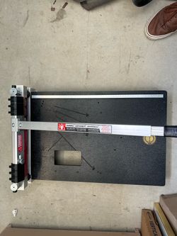 Professional laminate flooring cutter