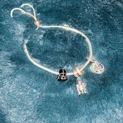 Pandora Bracelet With 3 Starwars Charms 