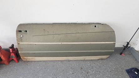 80s Monte carlo passenger door