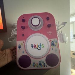 Kid Karaoke Machine 