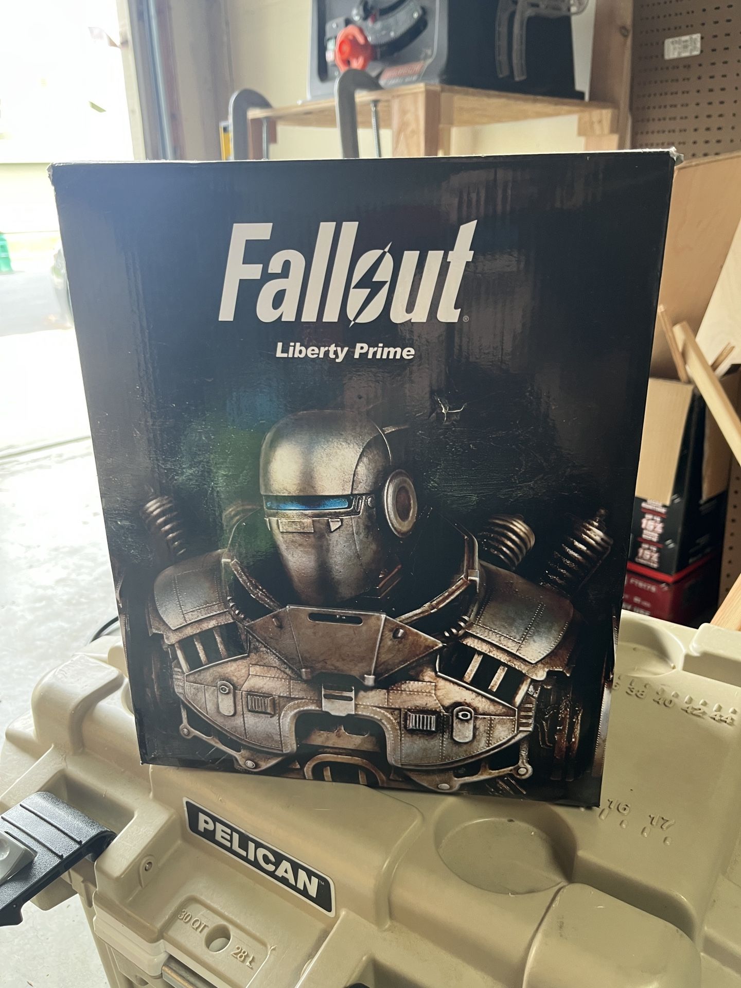 Fallout 3 Liberty Prime Statue