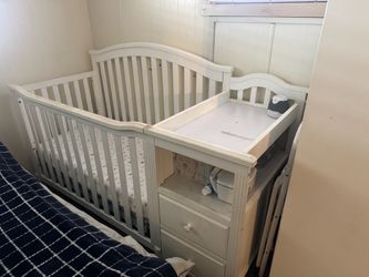 White baby crib