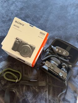 Sony a6100 Mirrorless Camera + 16–50mm Lens