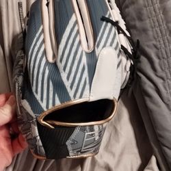 NEW RAWLINGS REV1X REV1-X REV207-18 BASEBALL GLOVES 12 1/4"